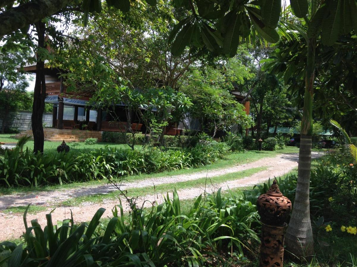 Ruen Thai Rim Haad Клаенг Экстерьер фото