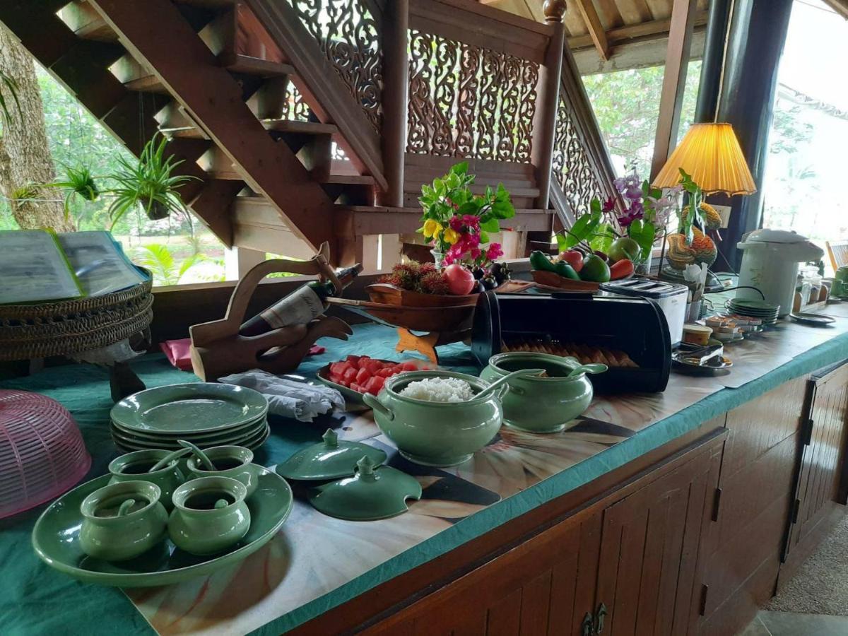 Ruen Thai Rim Haad Клаенг Экстерьер фото