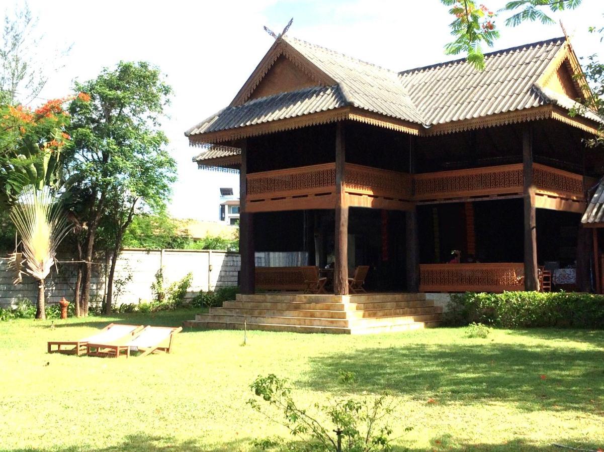 Ruen Thai Rim Haad Клаенг Экстерьер фото