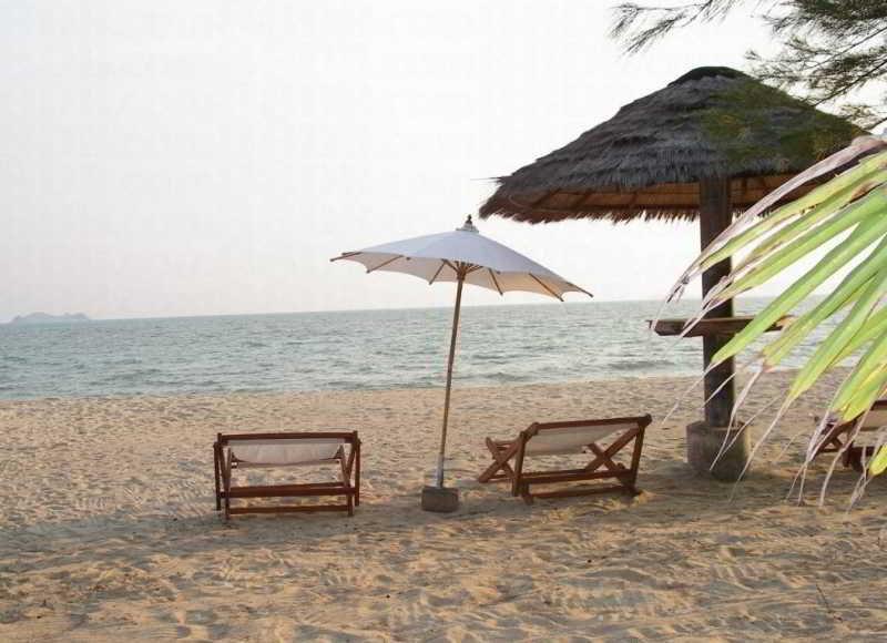 Ruen Thai Rim Haad Клаенг Экстерьер фото